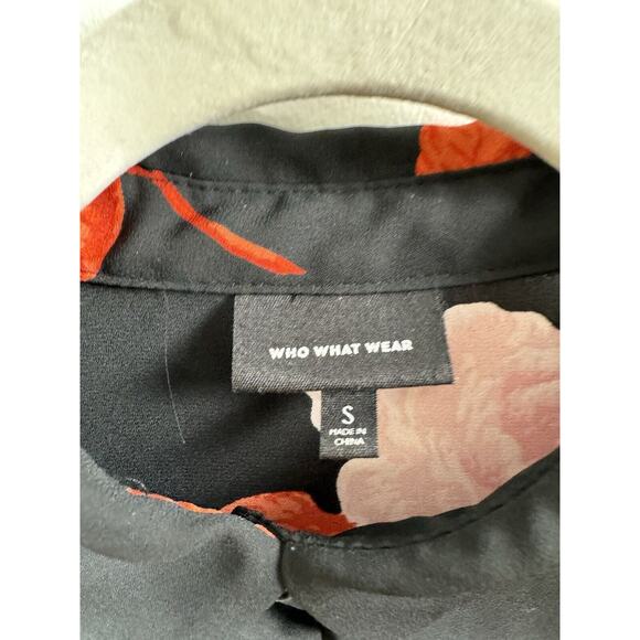 Who What Wear Dark Floral Whimsygoth Feminine Classy Office Sheer Button Up Top - Picture 2 of 5